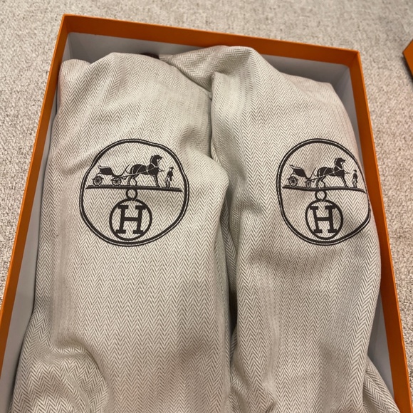 Hermes Oran Sandals - Picture 3 of 5